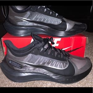 Nike Zoom Gravity’s (Men) *LIKE NEW*